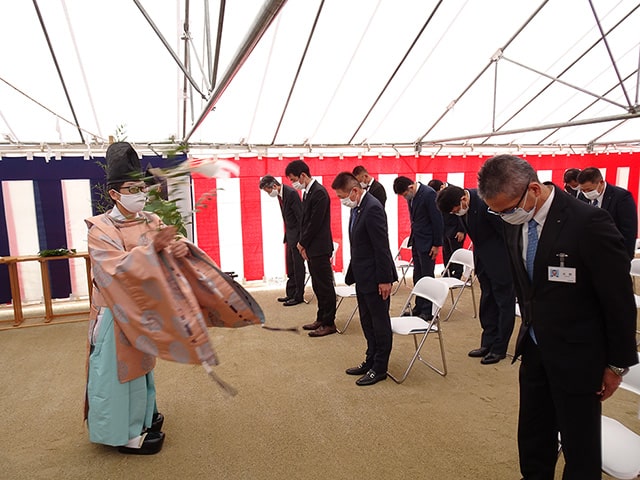 新本社屋ができるまで 地鎮祭